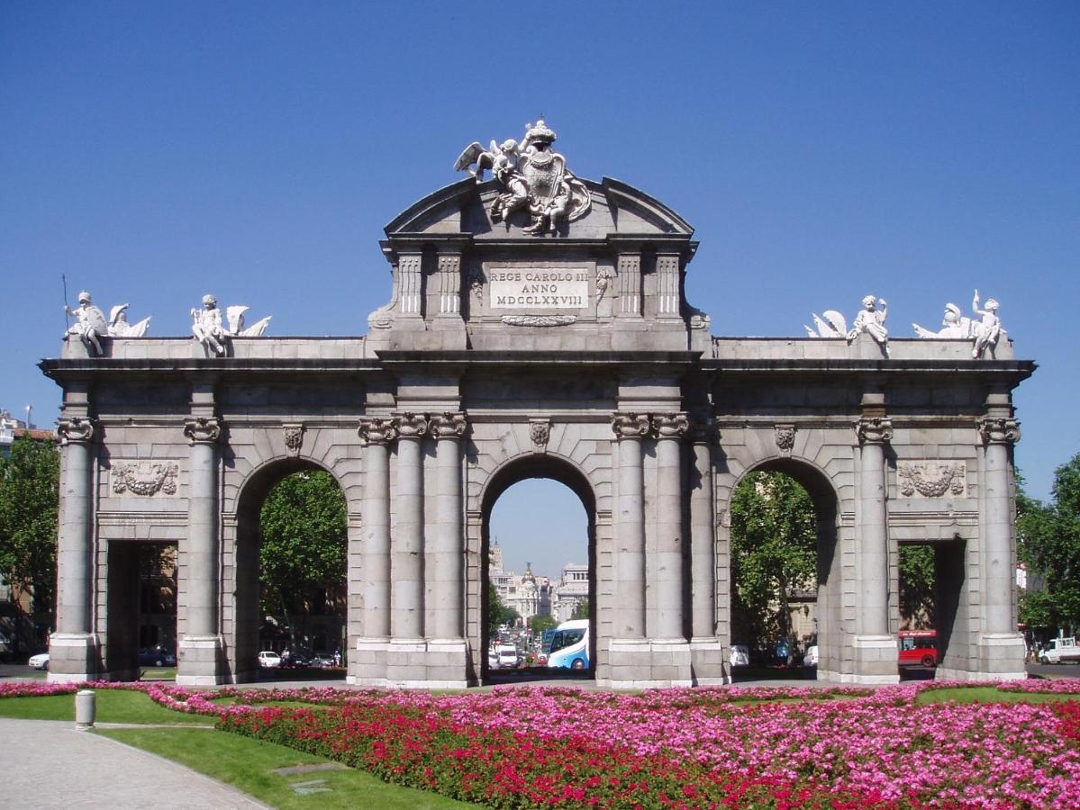 Me Voy A Madrid -Junto Al Parque Del Retiro-4アパートメント エクステリア 写真