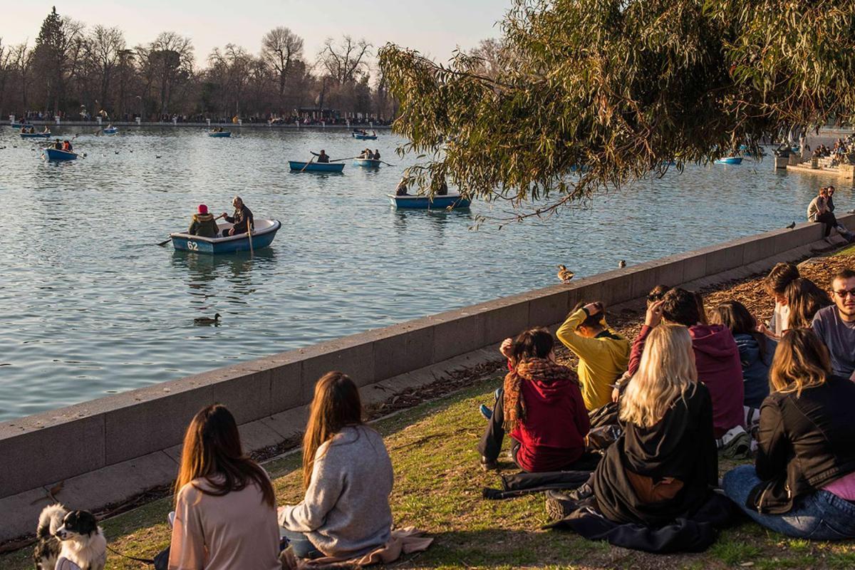 Me Voy A Madrid -Junto Al Parque Del Retiro-4アパートメント エクステリア 写真